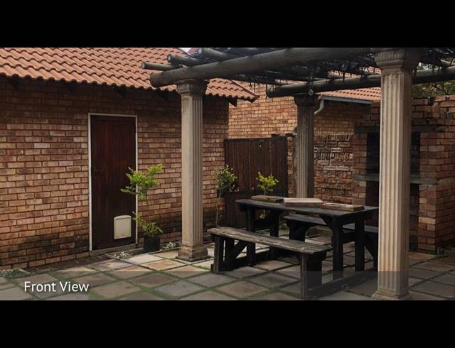 2 BEDROOM TOWNHOUSE FOR SALE IN ANNLIN